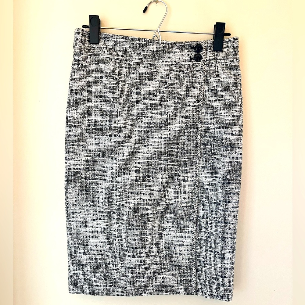 Ann Taylor Black  and White Tweed Pencil Skirt with Front Opening